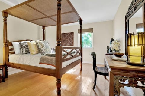 NEW Amazing large 3BR direct oceanfront Penthouse On Ocean Drive!! Apartment in Flamingo Lummus