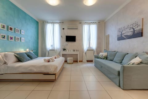 Living room, Seating area, Bedroom