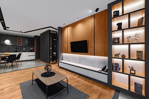 Communal lounge/ TV room, Library, TV and multimedia, Living room, Seating area