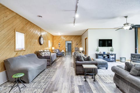 Quiet Lakefront Grand Rapids Cabin on 5 Acres Cabin in Minnesota