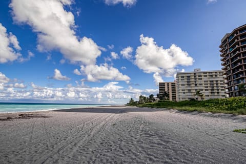 Coastal Bliss House in Juno Beach