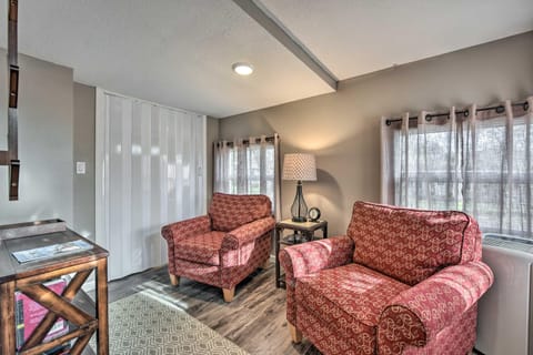 Lakeland Cottage - half Mile to St Croix River House in Lake Saint Croix Beach