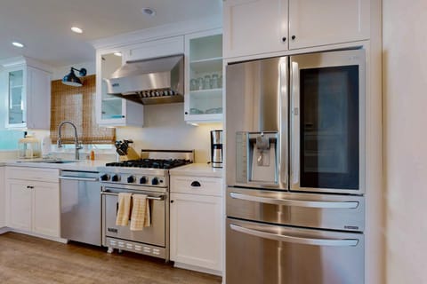 Bayfront Beauty II House in Balboa Peninsula