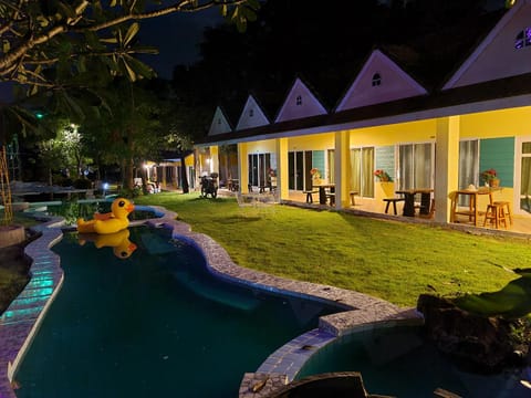 Night, Garden, Pool view, Swimming pool