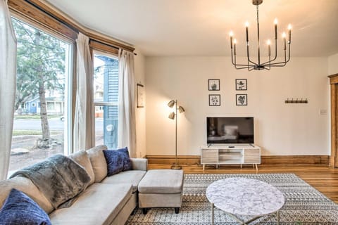 Cozy Eclectic Home about 1 Mi to Downtown Spokane Apartment in Spokane