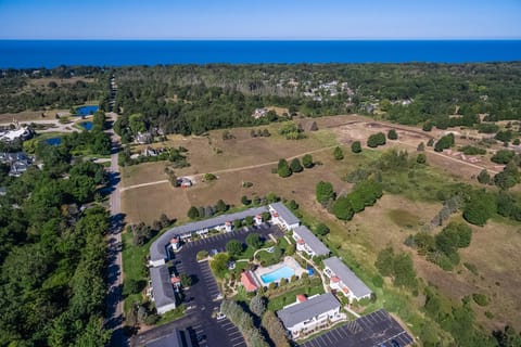 Bluebird Condo Apartment in Douglas