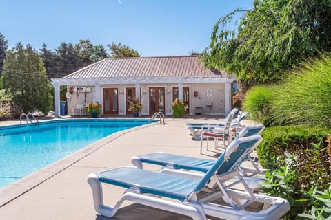 Bluebird Condo Apartment in Douglas