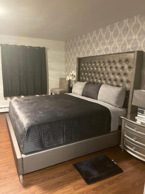 Red Lotus Inn Hotel in Milwaukee