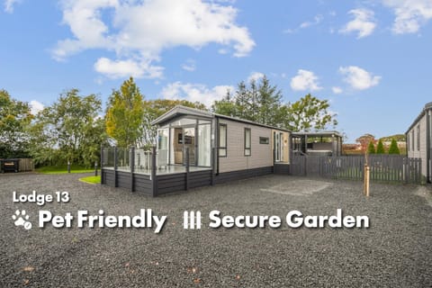 Property building, Garden, pet friendly