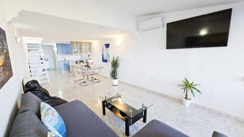 TV and multimedia, Living room, air conditioner