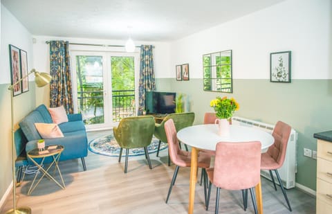 Living room, Seating area, Dining area