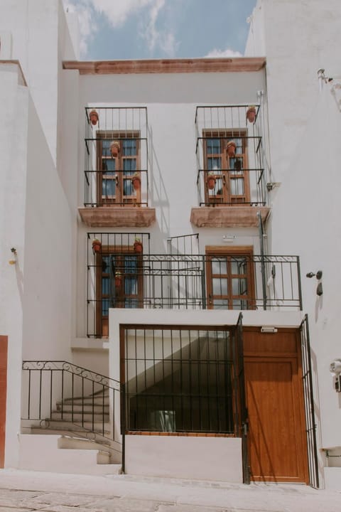 Property building, Facade/entrance
