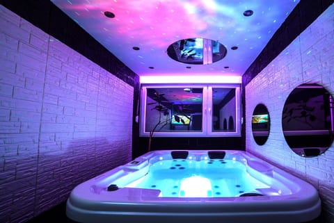 Hot Tub, Hot Tub, Spa and wellness centre/facilities, Spa and wellness centre/facilities