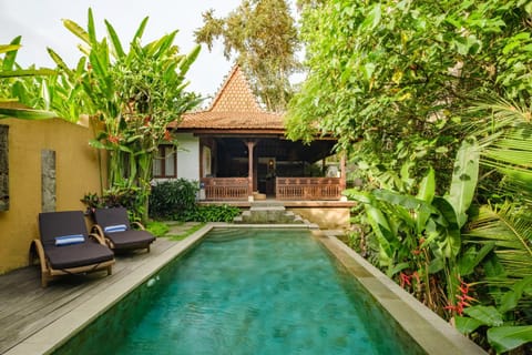 Property building, View (from property/room), Garden view, Pool view, River view, Swimming pool, sunbed