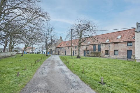 Property building, Neighbourhood, Natural landscape, Street view