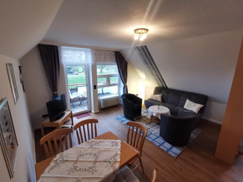 Living room, Seating area, Dining area