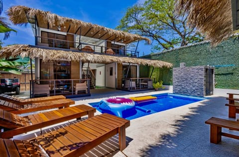 Patio, Pool view, Swimming pool, sunbed