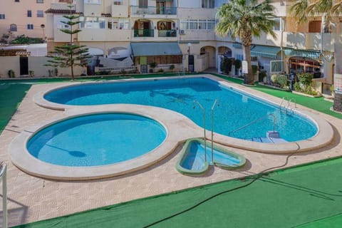 Pool view, Swimming pool, sunbed