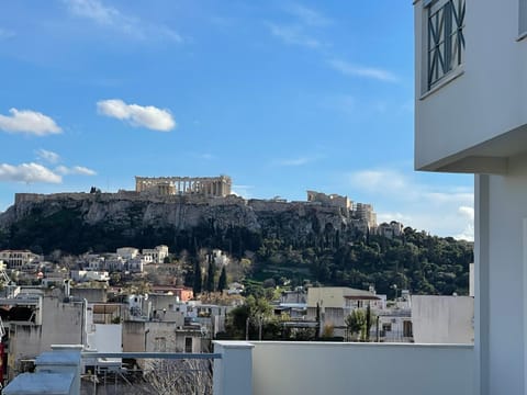 Balcony/Terrace, City view