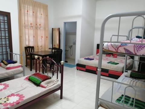Bed, Photo of the whole room, Bedroom, Street view, bunk bed, Quiet street view, towels