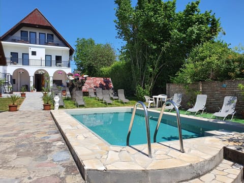 Property building, Swimming pool, Swimming pool