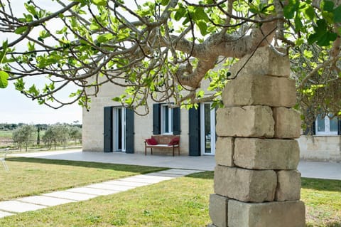 Property building, Natural landscape, Garden, Garden view