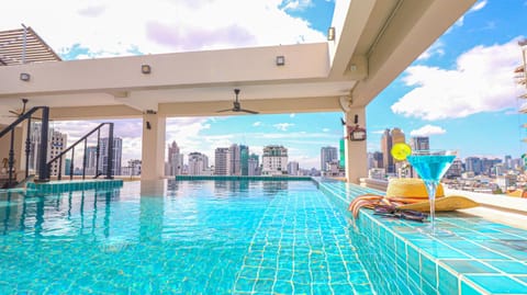 Hot Tub, Swimming pool