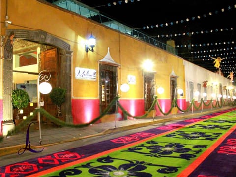 Facade/entrance