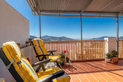 Balcony/Terrace, Mountain view, Sea view