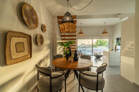 Decorative detail, Dining area