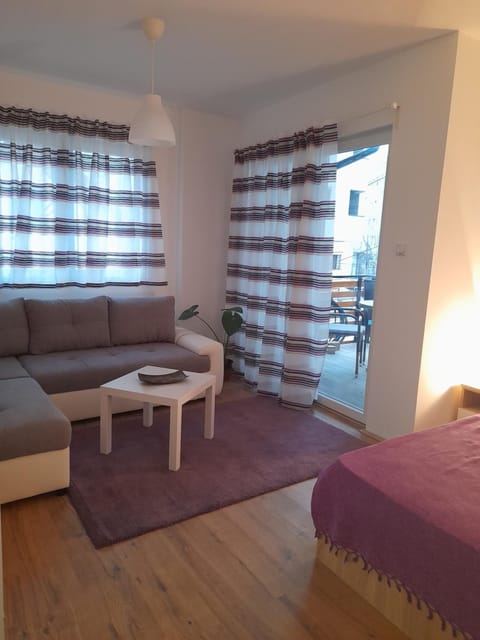 Bed, Living room, Seating area