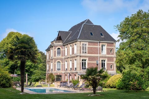 Property building, Spring, Garden view, Pool view, Swimming pool