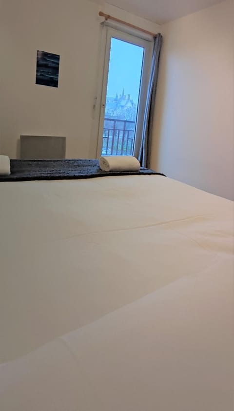 Bed, Bedroom, Landmark view