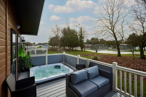 Patio, Hot Tub, furniture