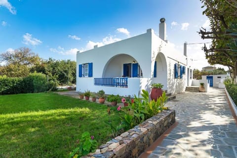 Property building, Facade/entrance, Garden