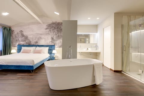 Shower, Bed, Bedroom, Bath