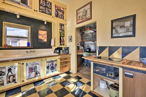 Converted Concert Hall in Downtown Del Norte! Apartment in Del Norte