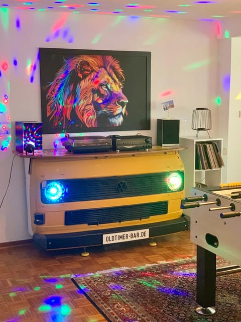 Billiard, Living room, Lounge or bar, Evening entertainment, Entertainment