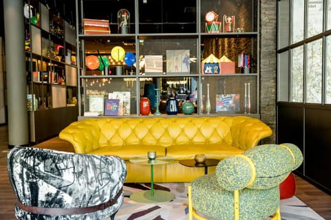 Lounge or bar