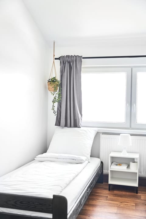 Bed, Photo of the whole room, Decorative detail