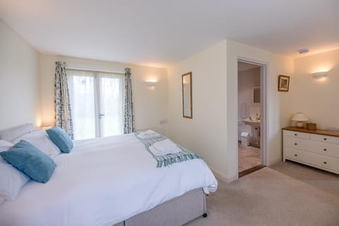 The Cartlodge Boundary Farm, Framlingham House in Framlingham