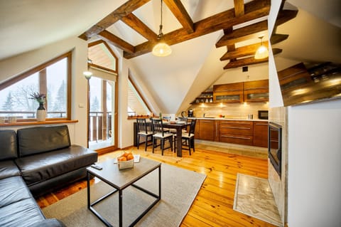 Kitchen or kitchenette, Living room, Seating area, stove