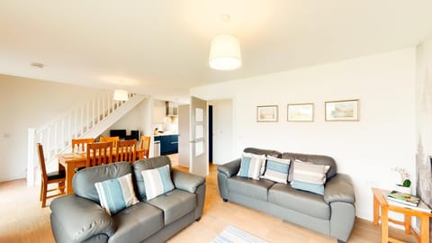 Communal lounge/ TV room, Living room