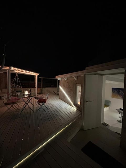 Night, Balcony/Terrace