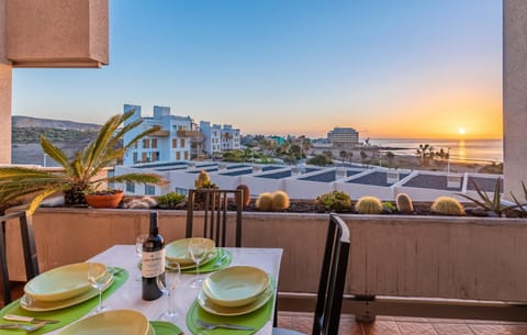 Balcony/Terrace, Dining area, Sea view, Sunrise