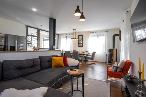 Living room, Seating area
