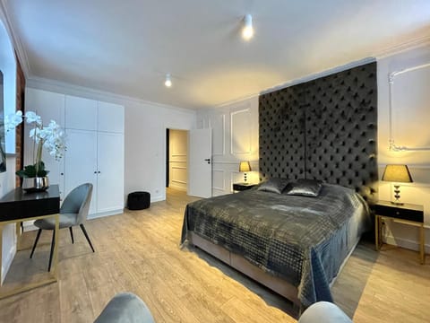 Bed, Bedroom, wardrobe