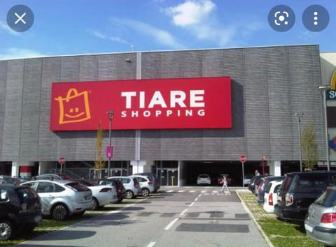 Restaurant/places to eat, Shopping Area