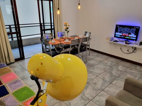 Communal lounge/ TV room, TV and multimedia, Living room, Dining area