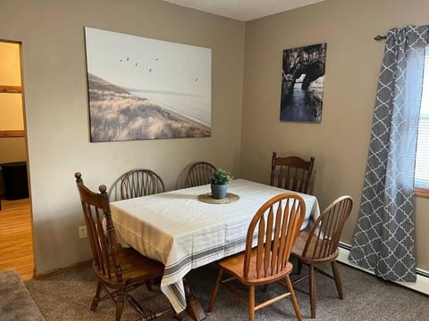 Close to Duluth! Centrally Located-Lake Superior Minutes Away! House in Superior